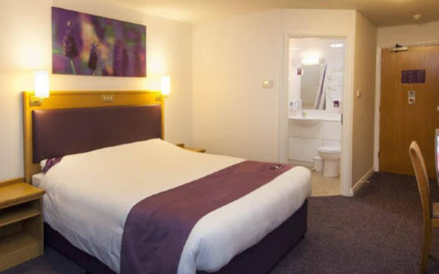 Premier Inn Leeds South