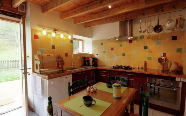 Gîte Saint-André-d'Apchon, 1 pièce, 2 personnes - FR-1-496-23