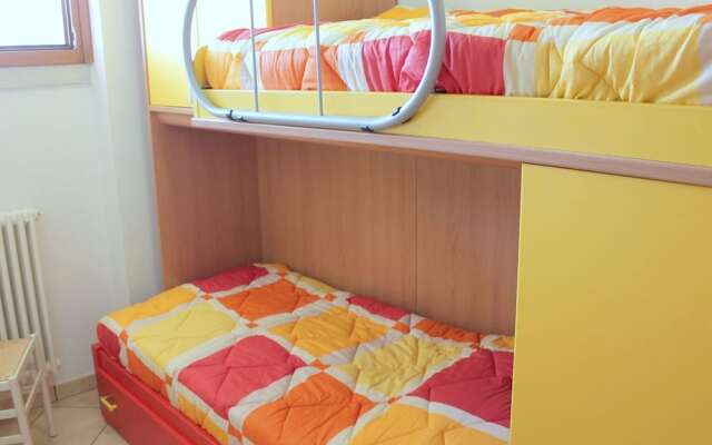 Balletic Holiday Home in Lazise With Swimming Pool