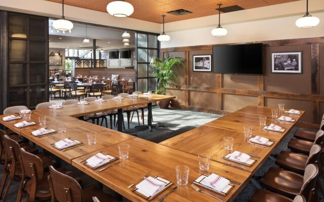 Delta Hotels by Marriott Minneapolis Northeast