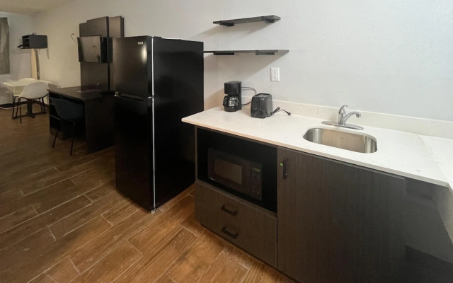 Studio 6 Suites Hurricane, Wv