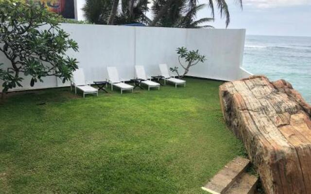 Galle Henna Beach House