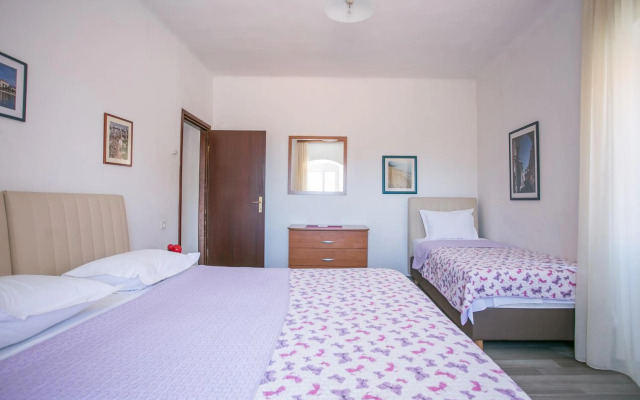 Garden Apartment Hotel