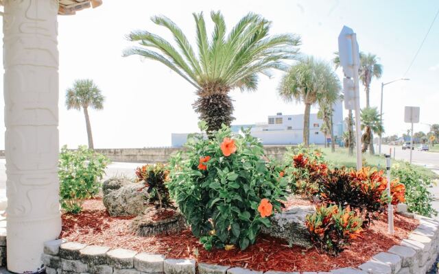 Outrigger Beach Club