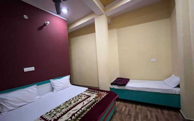 Goroomgo Girish Alay Homestay Uttarakhand