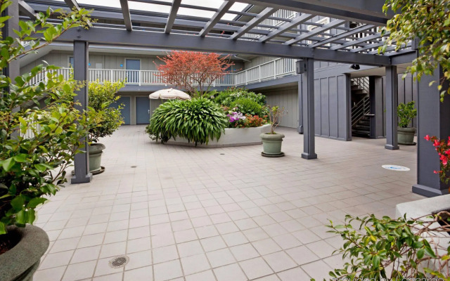 Holiday Inn Express Monterey-Cannery Row by IHG