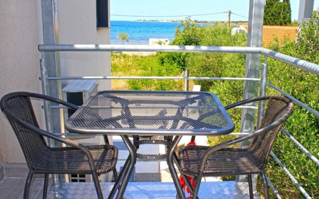 Sunny by the Sea - Sapp2