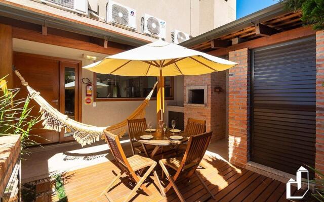 Triplex com 03 suítes com jacuzzi externa aquecida