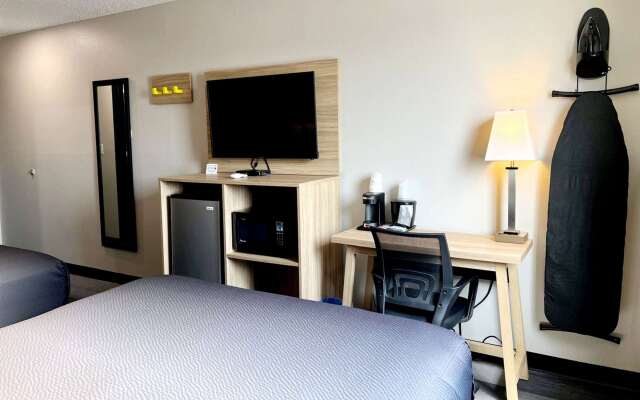 Super 8 by Wyndham Cedar Rapids