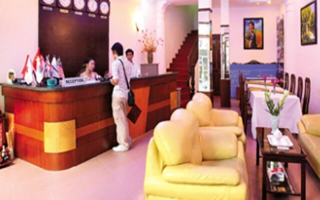Apt Ez Holiday Hotel