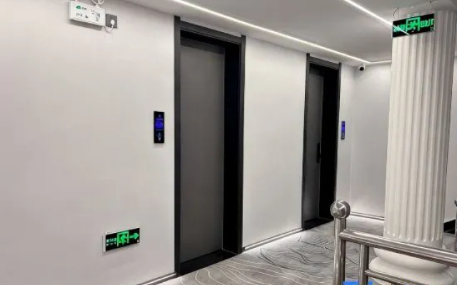 Mengzi Xuanlu Business Hotel (Nanhu Park Xintiandi Pedestrian Street) – Hotel Rooms – Mengzi