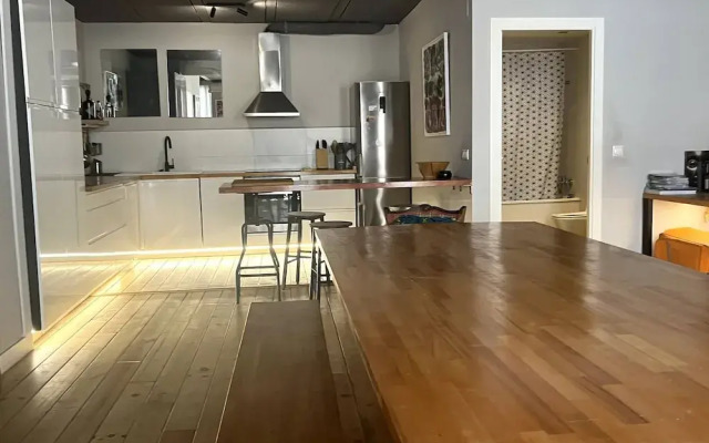 Duplex Loft And Home Office 140m2 Plus a 70m2 Terrace