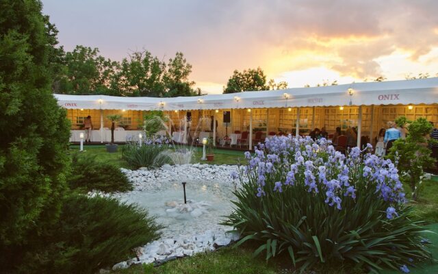Hotel Onix