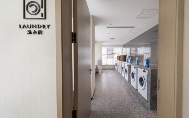 GZ Baiyun Airport MeHood Liz Hotel T1