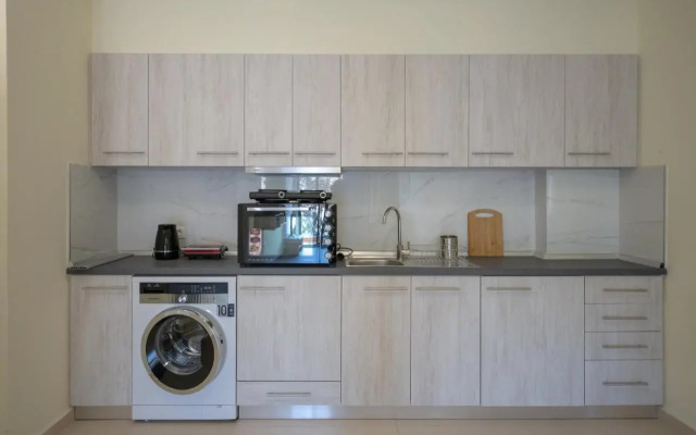 Eden Lily- Luxurious Apartment with Sea View