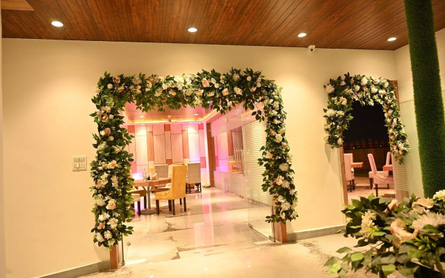 Hotel Aakriti Clarks Inn Express