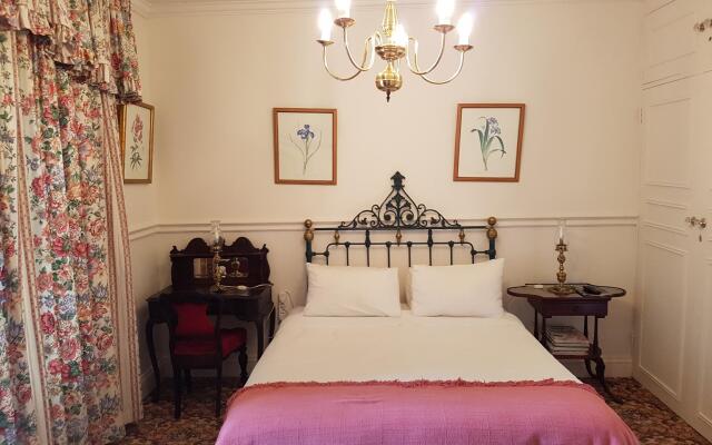 Sherwoods Country House Cc