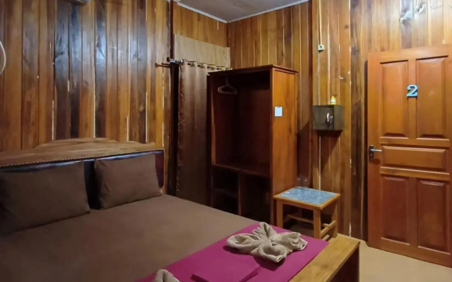 4 Sisters Divers – Guest Rooms – Manado