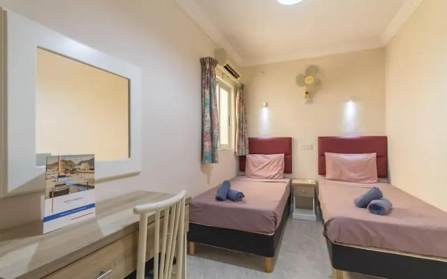 Merill Pool and Sea Charming Apart 2