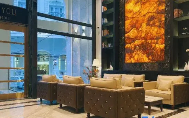 Maccal Hotel