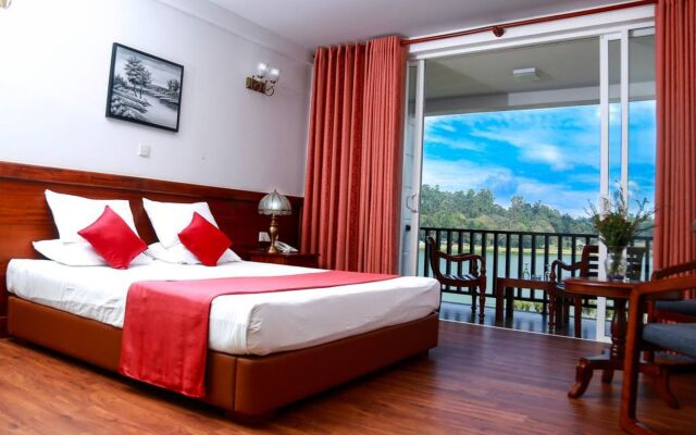 Royal Lake Hotel
