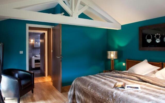 Logis Hotel la Source Bleue