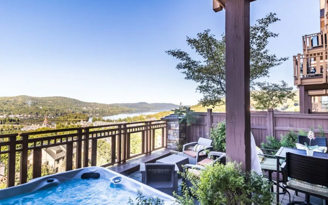 Altitude by Tremblant Sunstar