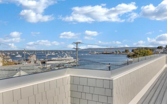 Thomas Sea Suites at Harbourtown