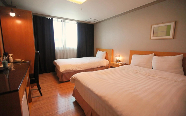 Changwon AT Business Hotel