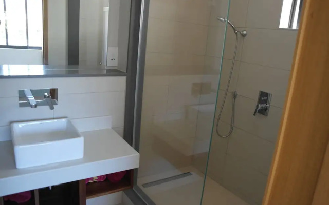 Immaculate Two Beds Luxury Marina Apartment