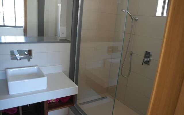 Immaculate Two Beds Luxury Marina Apartment