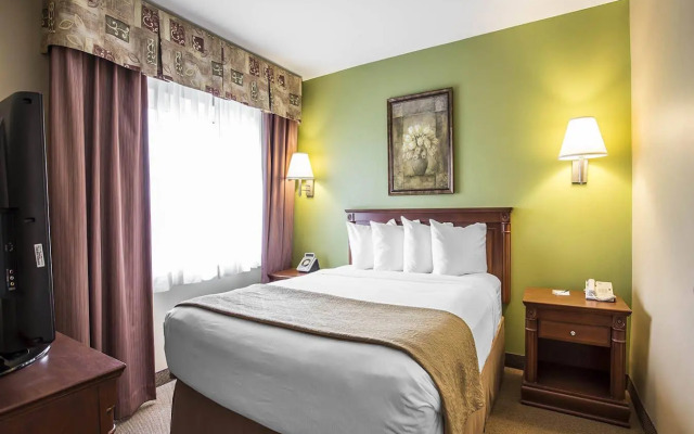 Holiday Inn Express & Suites Halifax - Bedford by IHG