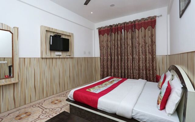 OYO 5239 Hotel Satya Shree