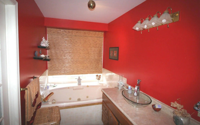 Twin Lakes Retreat Bed and Breakfast