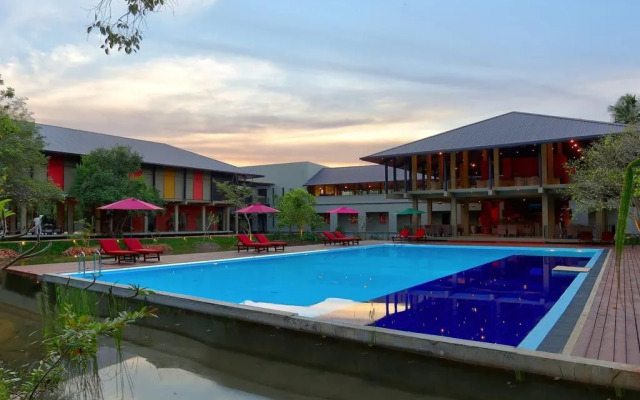 Tropical Life Resort And Spa