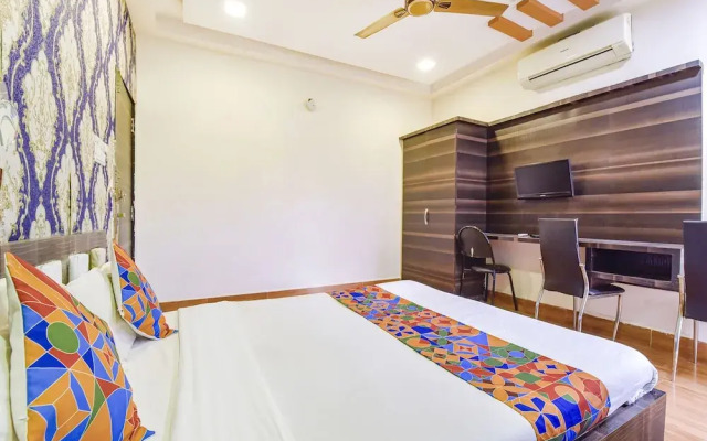 Fabexpress Shri Shyam Palace