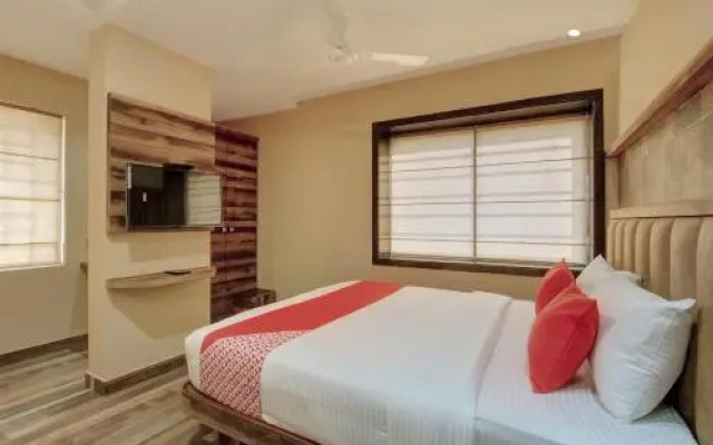 Laxman Residency by OYO