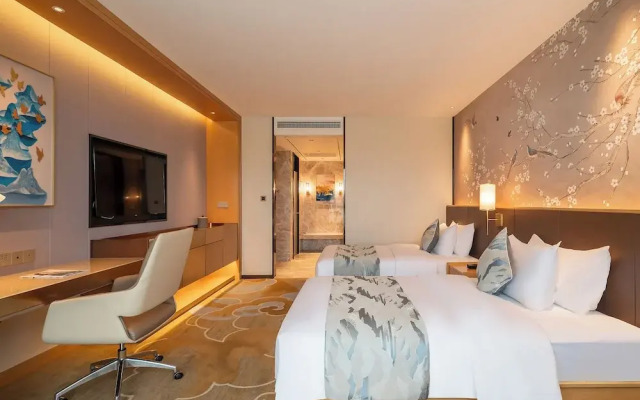 Serene Yuhua Hotel