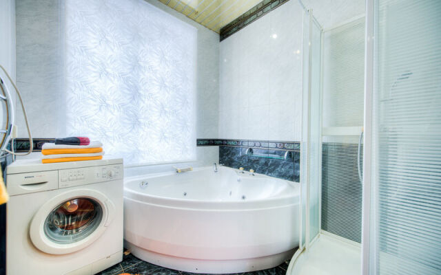 Апартаменты Пять Звезд Шикарная квартира с камином