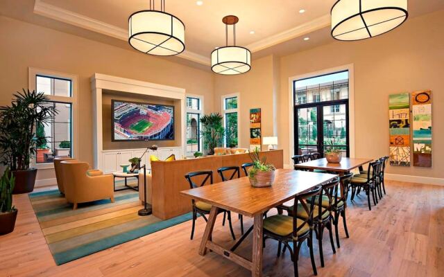 Global Luxury Suites at River Oaks Park