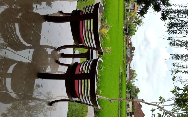 Sri Bungalows