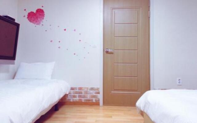 Iu Guesthouse