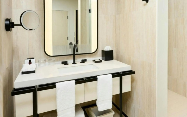 The Pearle Hotel & Spa, Autograph Collection