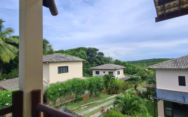 Casa 4/4 agradável com piscina e churrasqueira