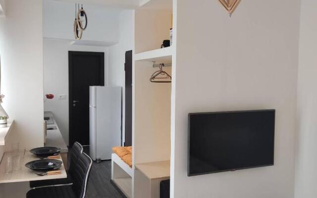 PETMEZA APARTMENT 2 by DIMITROPOULOS