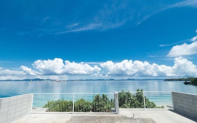 Kafuya Miyagi igusa villa