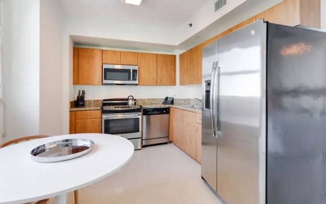 Lyx Suites at One Broadway