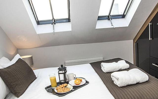 Base Serviced Apartments - Sir Thomas Street