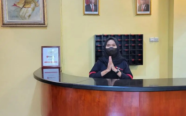 RedDoorz Plus near Dunia Fantasi Ancol