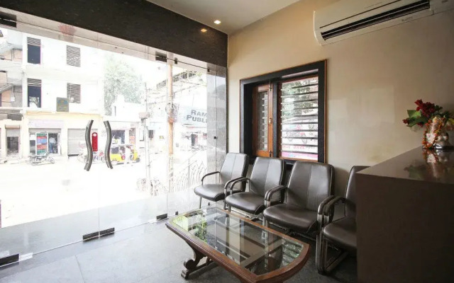 OYO 7209 Hotel Rama Palace